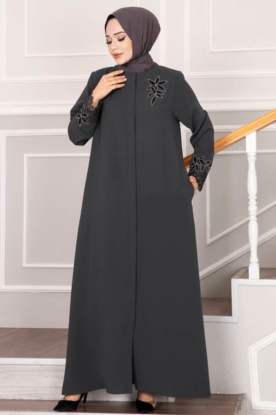 abaya med blonder og blomsterdetaljer mørkegrønn - Shams.no
