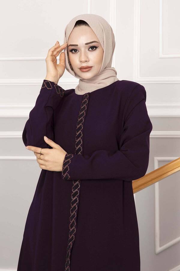 Abaya med steiner foran lilla - Shams.no
