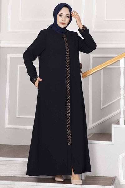 Abaya med steiner foran mørkeblå - Shams.no