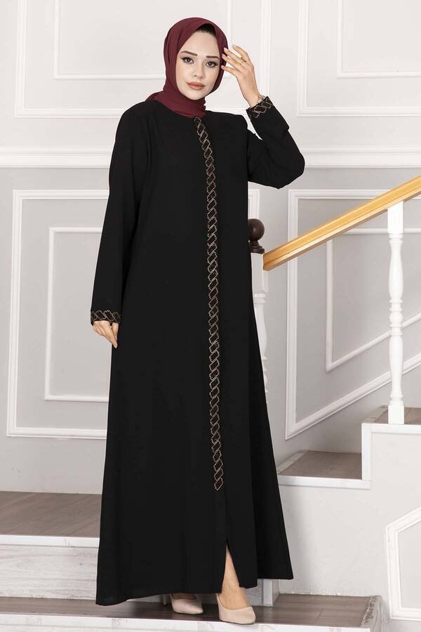 Abaya med steiner foran svart - Shams.no