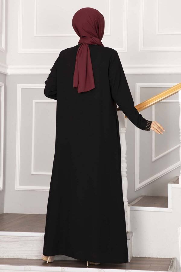 Abaya med steiner foran svart - Shams.no