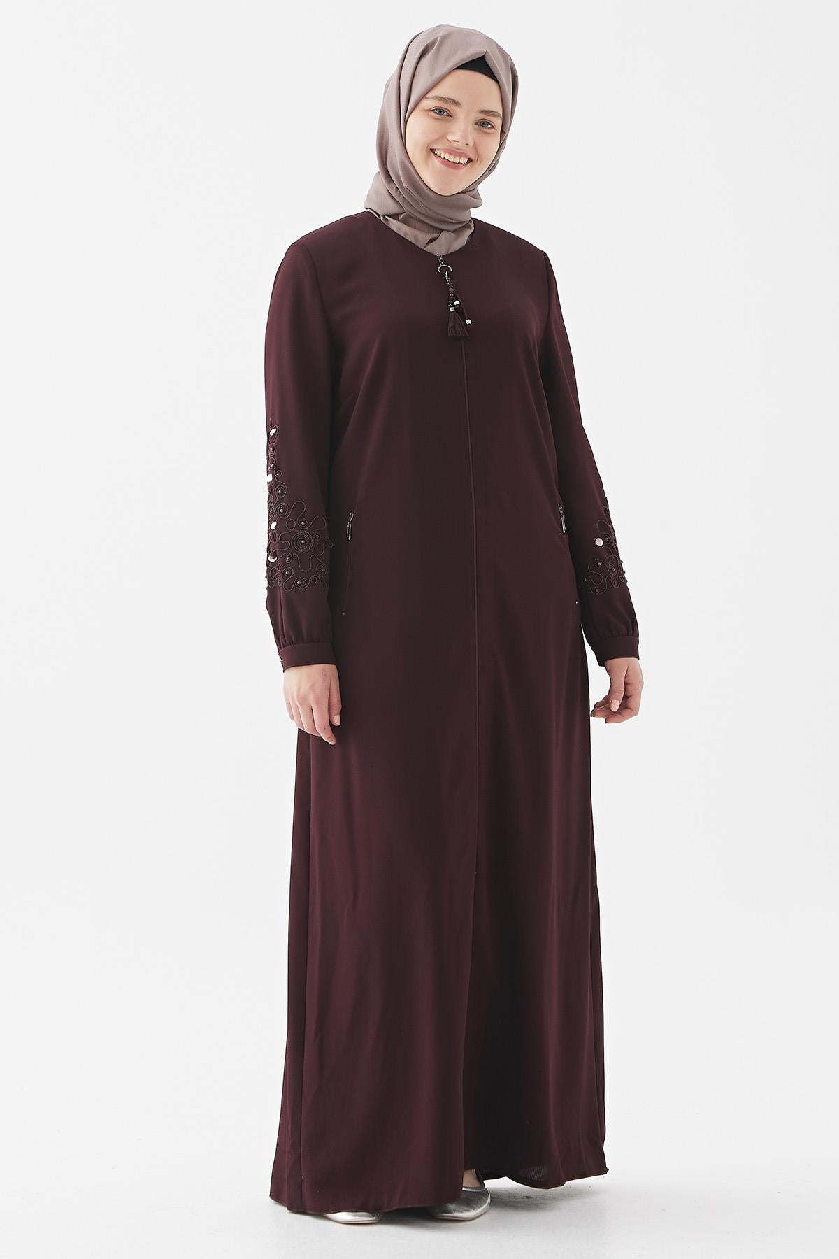 Abaya med broderier og perler (plommerød)